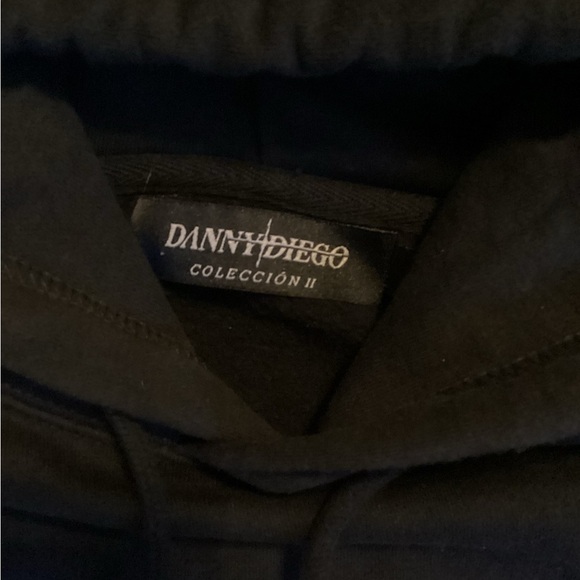 Danny Diego hoodie sweatshirt-SZ L
PIT TO PIT 24”
Length 28” - Picture 4 of 4